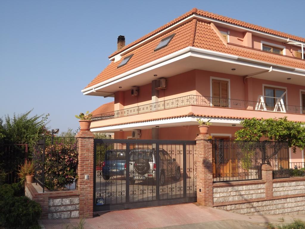 Villa Jovanna Letojanni Exterior photo